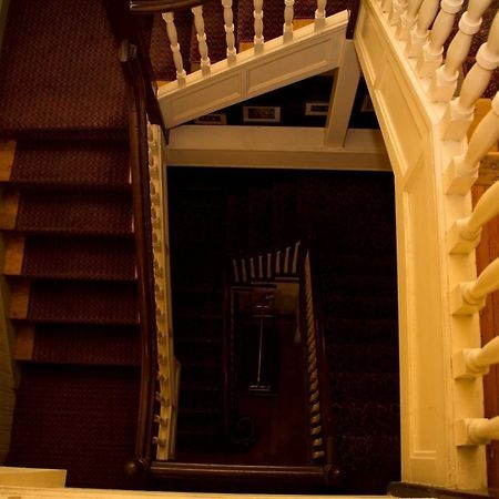 The Yankee Pedlar Inn Torrington Bagian luar foto