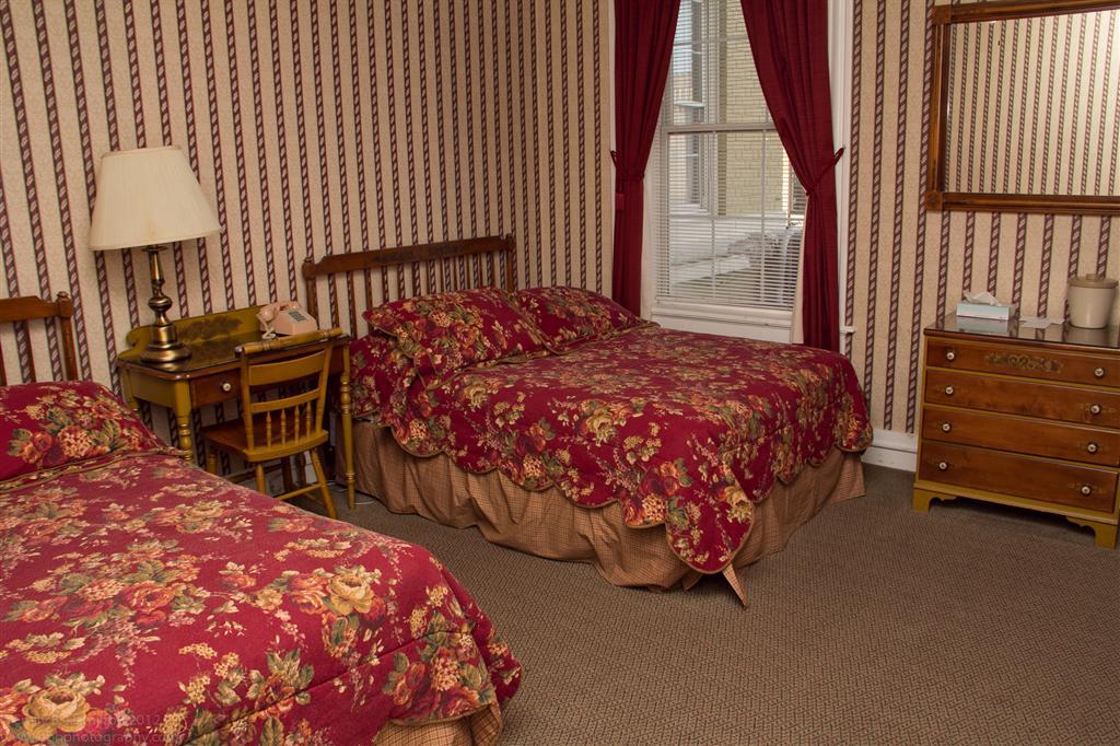 The Yankee Pedlar Inn Torrington Ruang foto