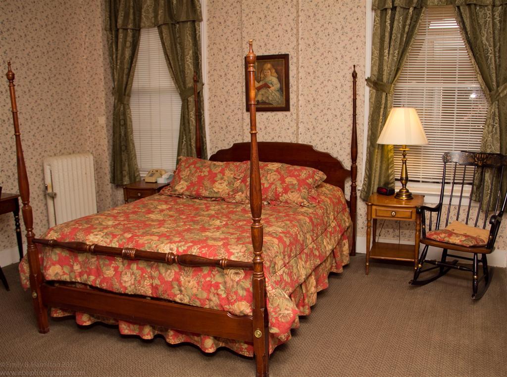 The Yankee Pedlar Inn Torrington Ruang foto