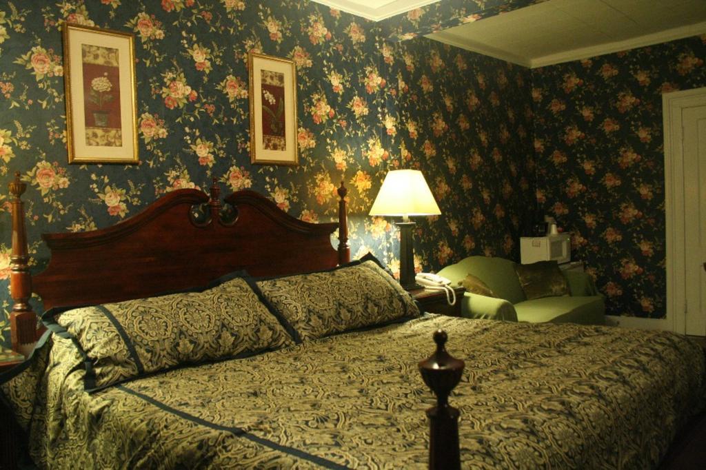 The Yankee Pedlar Inn Torrington Ruang foto